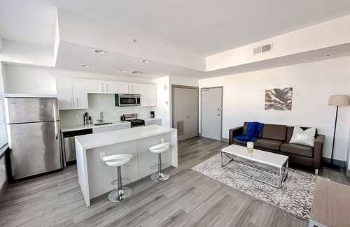 Springfield Apartment | Sleepover: Superb 1BD/1BA - Downtown Springfield