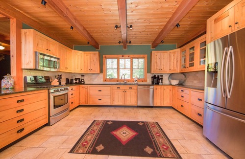 Lake Placid Cabin | Sleeps 18 Minutes to Main St & Lakes HotTub PoolTable FirePit Air Conditioning