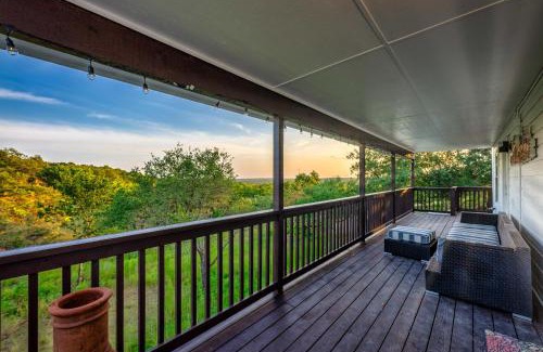 West Oak Hill House | Sleeps 20 Private Pool Backyard Luxurious Home