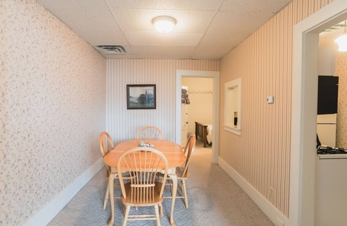 Corry Apartment | Sleeps 5 Fully Equipped Apartment Near Golf Courses