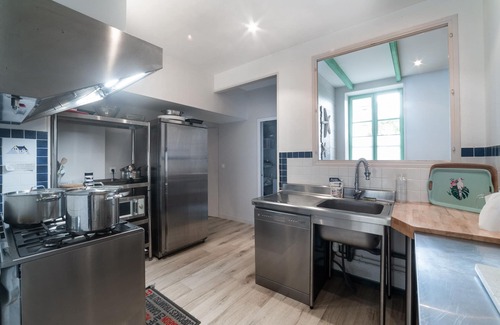 Perros-Guirec House | Sleeps up to 45 in Ploumanac'h