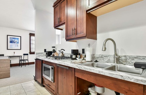 Empire Pass Condo | Slopeside Studio Condo in Empire Pass with Mountain Views, On-Site Hot Tub