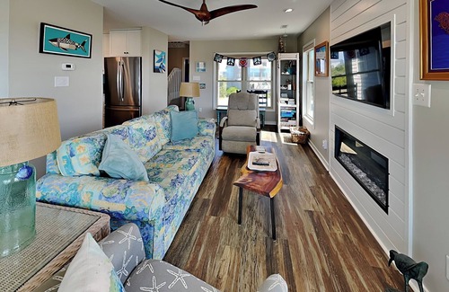 Topsail Beach House | Slow Motion | Community Beach Access + Pool!