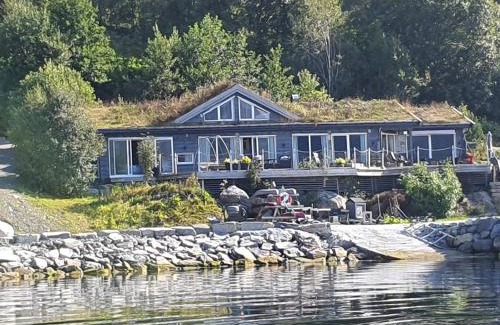 Aheim House | Småstranda Fjord Lodge