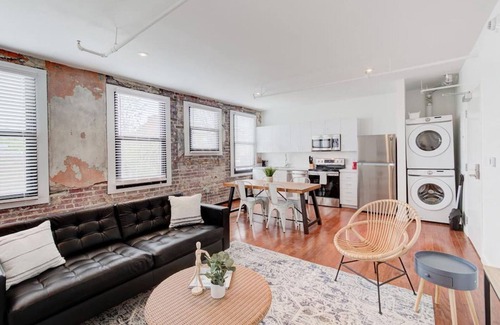 South Main Historic District Apartment | SM 202 · Downtown Loft Style Unit with ALL Modern Amenities