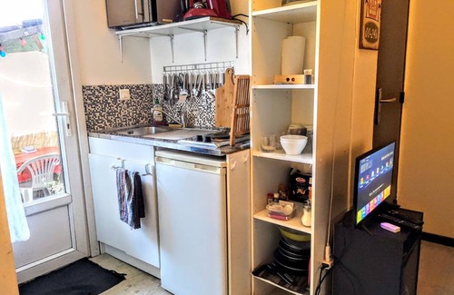 Route d'Arles Apartment | Small 13m² studio 10 minutes from the center of Nîmes