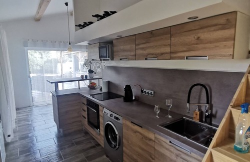 Aubord Apartment | SMALL APARTMENT WITH MEZZANINE COSTIERE DE NIMES