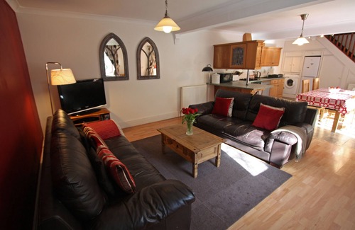Dolgellau House | Small Barn - Spacious house close to attractions in Snowdonia National Park