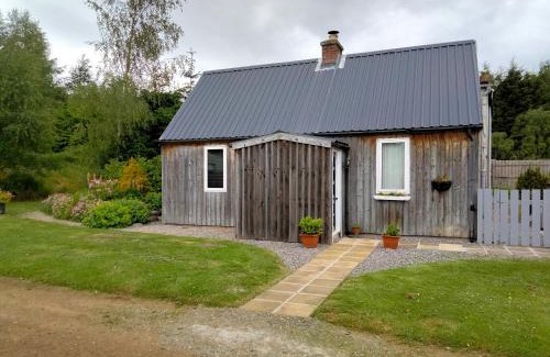 Cromarty Firth Apartment | Small cosy bothy
