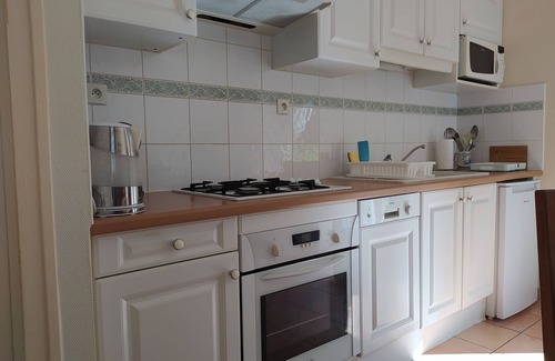 Pleudihen-sur-Rance Cottage | Small gîte 4 km from the beach.