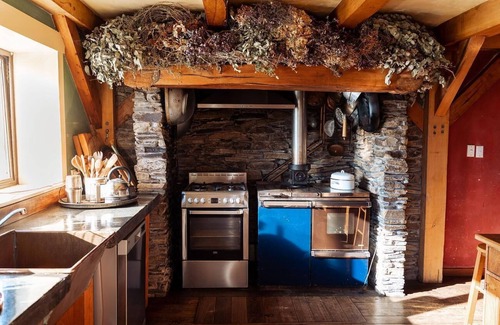 Waharoa House | small group Destination Barn stay- Loft experience