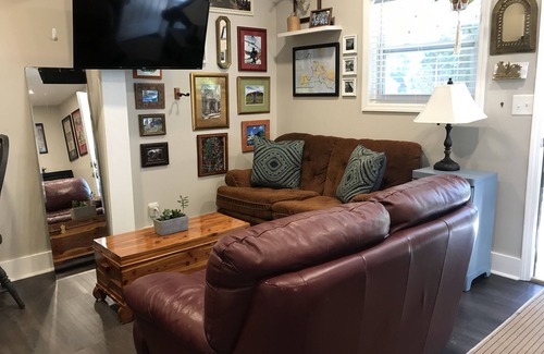 Canton House | Small house Floral Oasis