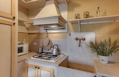 Casole d'Elsa House | Small house with panoramic swimming pool, terrace and wi fi