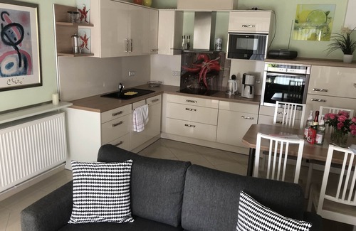 Heinersdorf House | small luxury in Berlin-Pankow, central and green with its own parking space