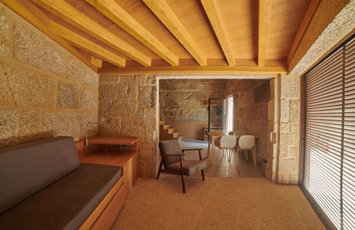 Donon House | Small stone house four 4 people in an unspoilt natural setting 1km from the sea