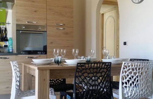 Terravecchia-Portoquadro Villa | Small villa in Cala d'Oro di Porto Quadro, 90m from the sea