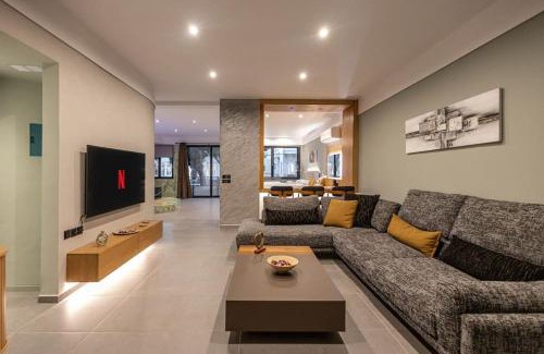 Irakleio Apartment | Smaragdi Luxury Jacuzzi Apartment Noho Premium Living