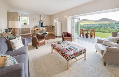 Gattonside House | SMIDDY - a superb new barn conversion with outstanding views, Wifi, sleeps 4