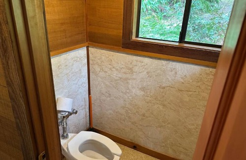 West Stayton Cabin | Smith Creek Village