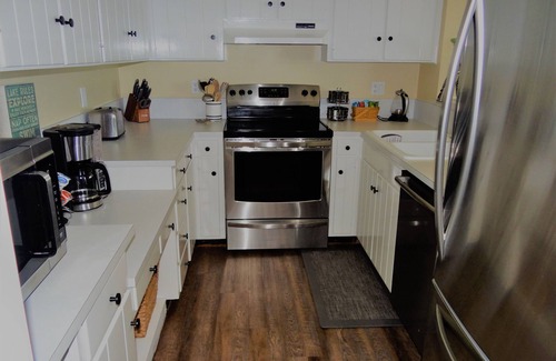 North Shore Condo | Smith Mountain Lake Condo with Main Channel Views