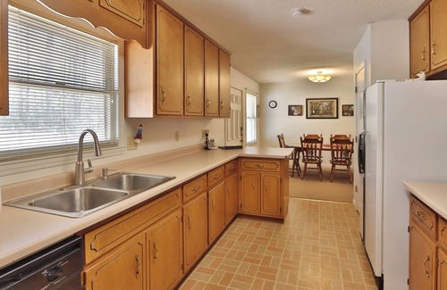 Franklin House | Smoky Mountain Getaway. Enjoy Seclusion,Views,Motorcycling, Shops w Paved Access