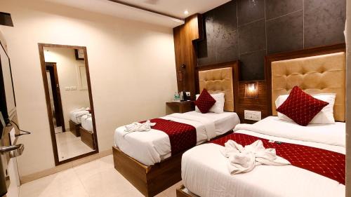 Kamathipura Hotel | Smooth Checkin By Amber Edition