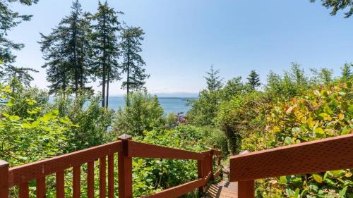 Greenbank House | Smugglers Lagoon Beach Cottage by AvantStay