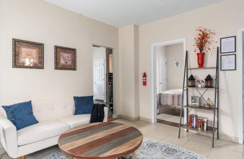 Corcoran Apartment | Snapdragon Apt - Charming Two Bedroom in Corcoran Neighborhood