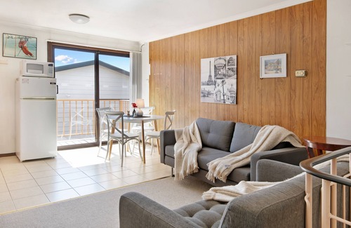 Jindabyne House | Snow and Lake Townhouse Apartment