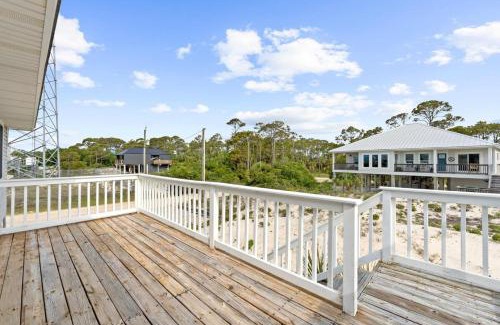 East End House | Snowbird-Private Pool, pet friendly, Golf cart friendly