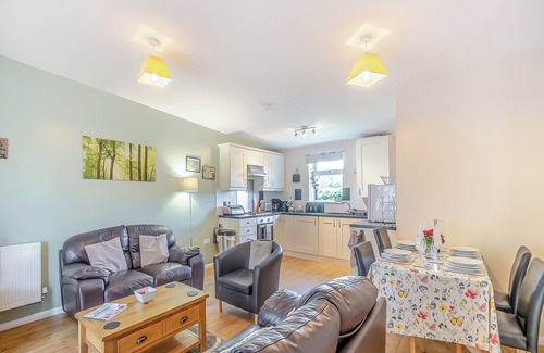 Great Hatfield Cottage | Snowdrop Cottage - W43121