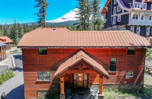 Government Camp House | Snowed Inn - Meredith Lodging