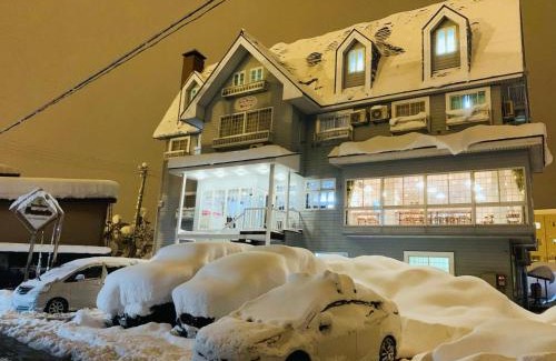 Yuzawa-machi House | SnowHouse Memorie Hotel-汤泽石打丸山-Ski in Ski Out