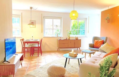 Wessling Apartment | Snug Stays 1 I 3-Zimmer Design Apartment am See mit Garten I Home Office I Highspeed Wifi