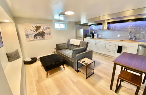 Cheyenne Apartment | Snuggle into Sweet Seclusion - No Cleaning Fee!