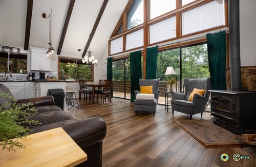 Basye Ski Chalet | So-Close Chalet - Easy walk to Bryce Resort!