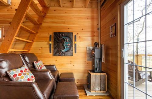 Tunkhannock Ski Chalet | So Secluded and Magical with Easy Access and Pet Friendly