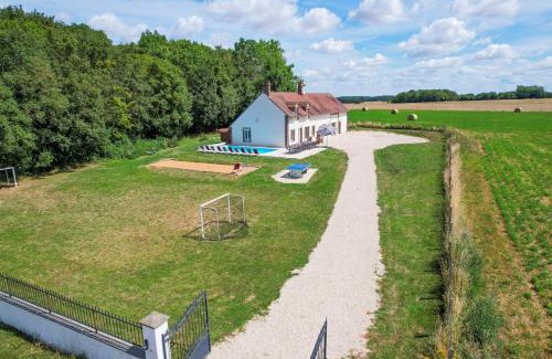 Trigueres Villa | So Villa Les Houx 45 - Heated pool - Soccer - 2h from Paris - 30 beds