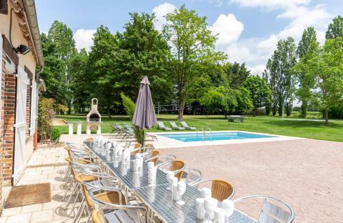 Courtemaux Villa | So Villa Ramenerie 45 - Heated pool - Basket - 1h30 from Paris - 26 beds