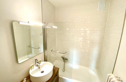Annemasse Apartment | SOBNB DR FAVRE 1 - Appartement proche gare avec parking