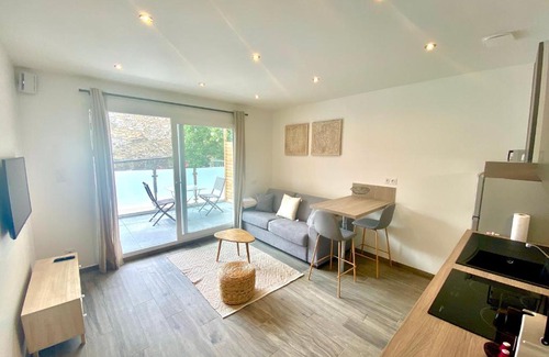 Annemasse Apartment | SOBNB PEARL - Studio Neuf avec terrasse au centre-ville