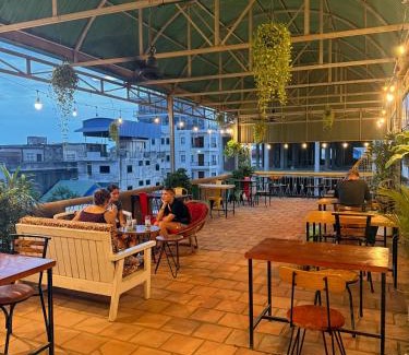 Svay Pao Hostel | Social Backpacker Hostel & Rooftop Bar