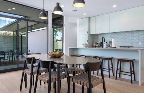 South Congress House | SOCO Stunner + Private Pool - Ember!