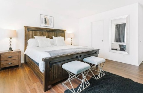 El Lago House | SOFI | LAX | CRYPTO | FORUM 4bd Los Angeles Home