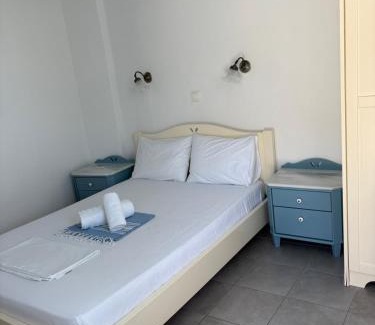 Loutro House | Sofia Rooms