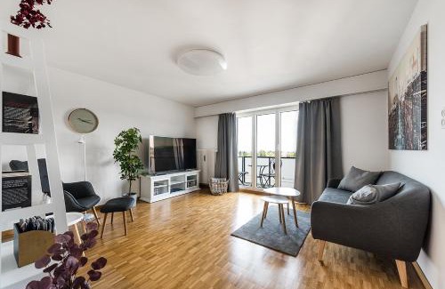 Kreuzlingen Apartment | SOHO 8 !Lake-Mountain View & Free Parking!