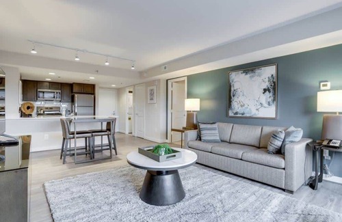Court House Apartment | Sojourn |Courtland Towers | Great Views