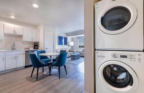 Las Colinas Hotel | Soka Suites Dallas - Las Colinas