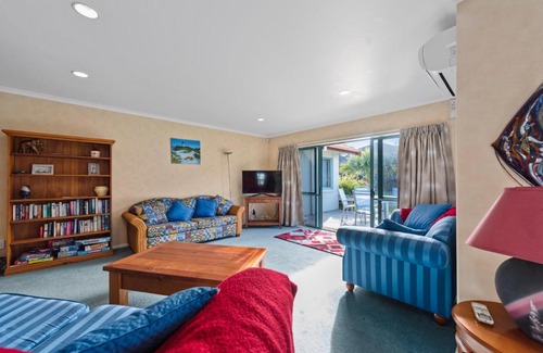 Papamoa Beach House | Sol Escape - Papamoa Beach Holiday Home