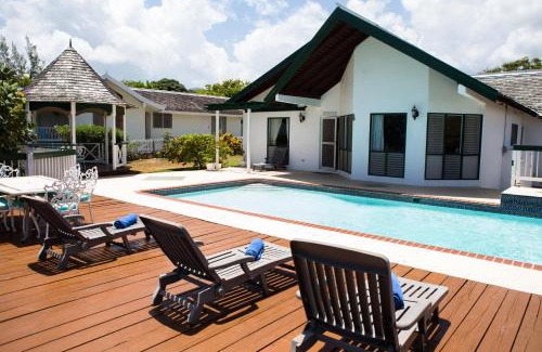 Silver Sands Villa | Sol Mar Villa